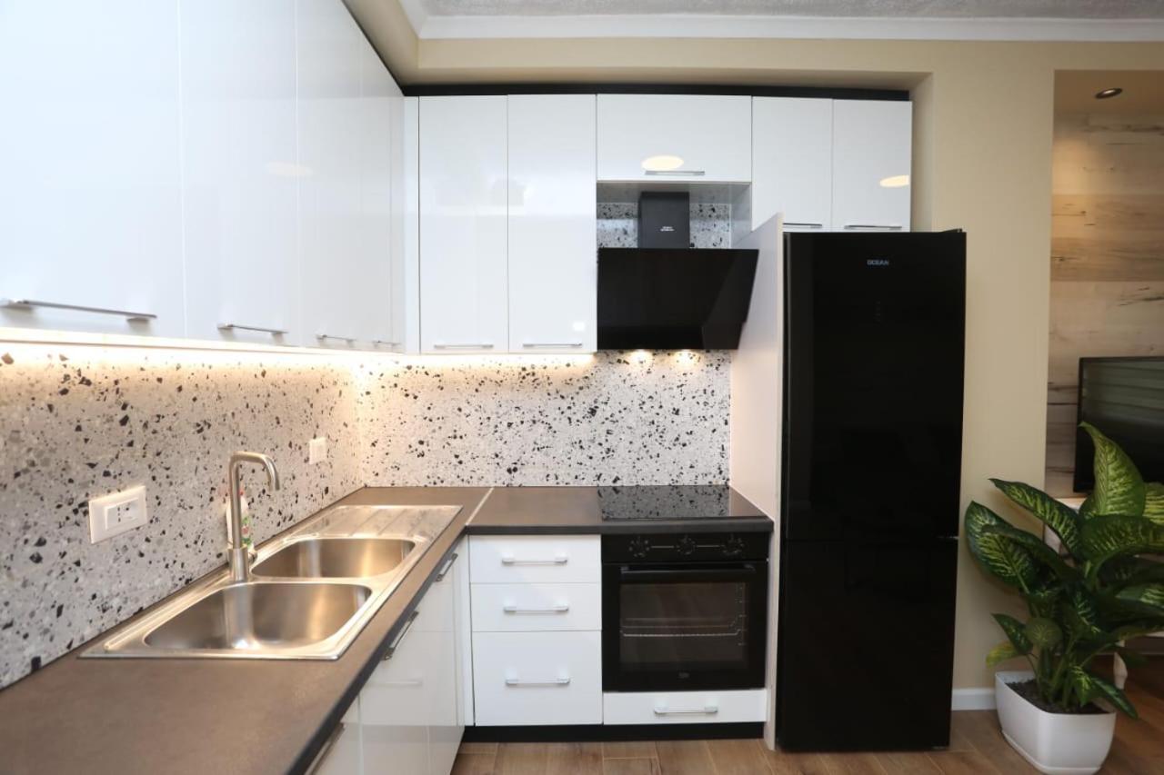 David Center Apartment Tirana Buitenkant foto